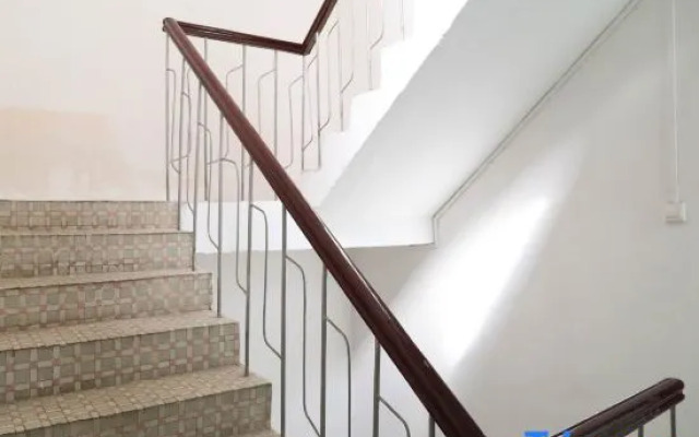 Beihai Xiangxi Hotel (Beibuwan Square)