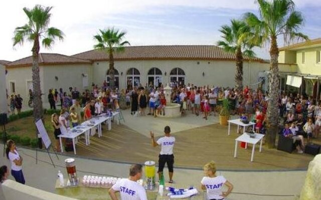 Les Jasses De Camargue