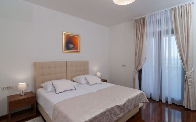 Luxury Rooms near Beach