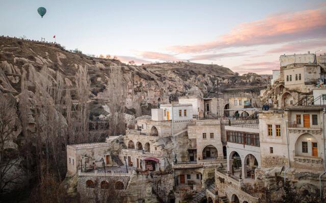 Cappadocia Splendid Cave Hotel