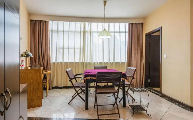 James Joyce Coffetel Chongqing Huangnibang Subway Station