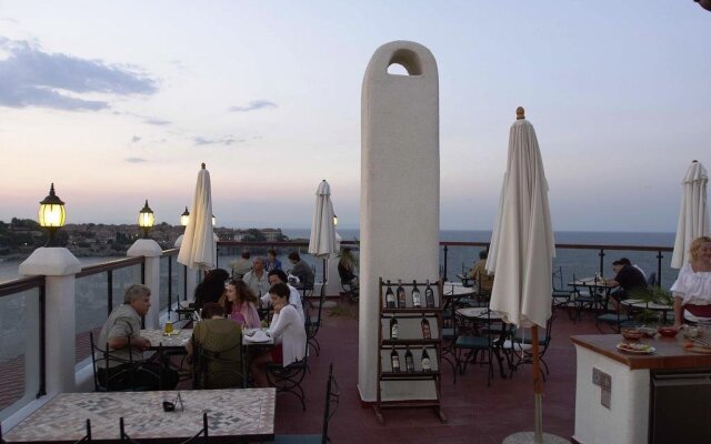 Hotel Parnasse