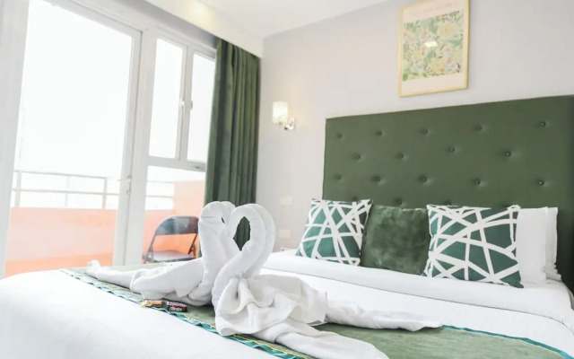 Pacific Bay Grand Suites