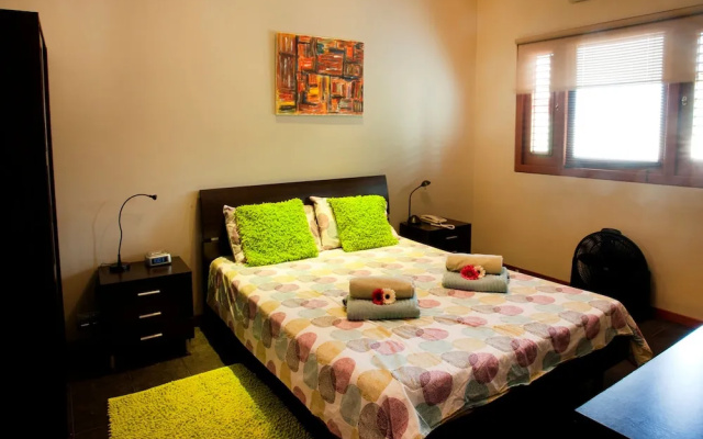 Spanish Water Apartments - Garden View