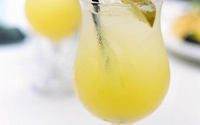 Holiday Inn Express New Orleans - St Charles (ex Modern Hotel)