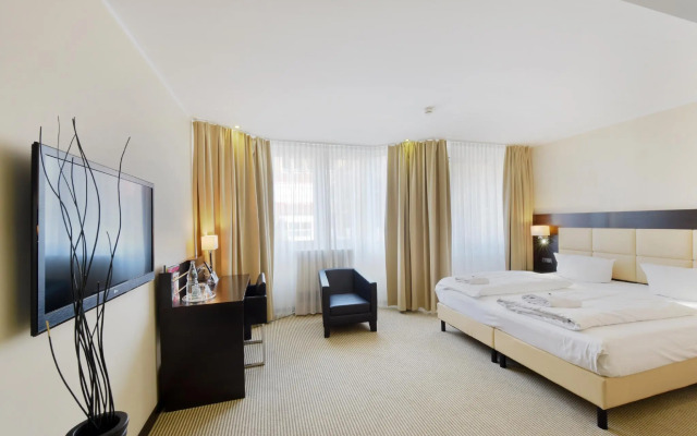Zi Hotel & Lounge