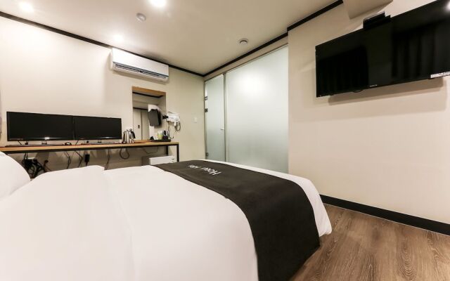 Hotel Adel