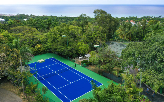 Russell Villas Garden House