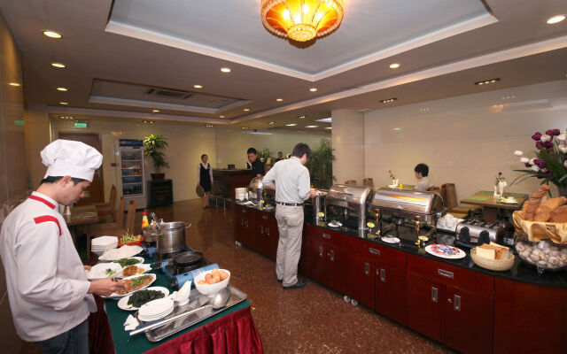 Level Haiphong Hotel