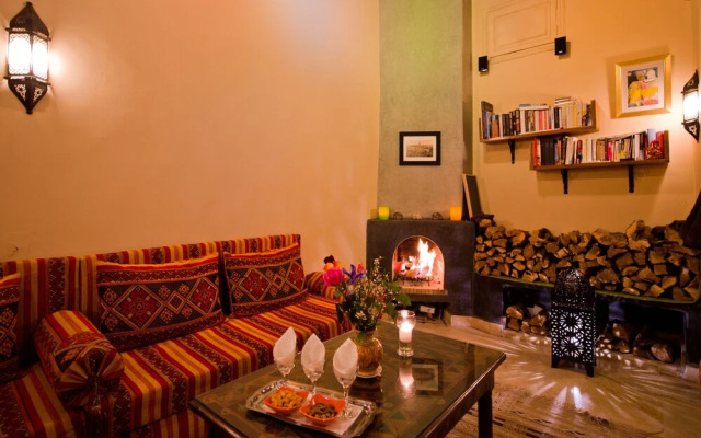 Riad Signature