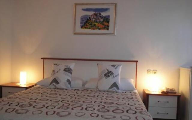 Rooms Matea Pula