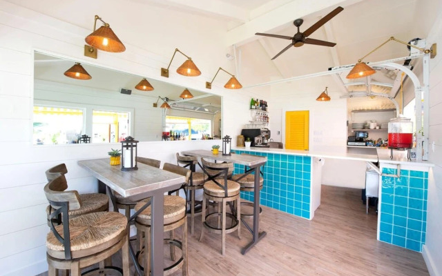 Yachtsman Hotel & Marina Club
