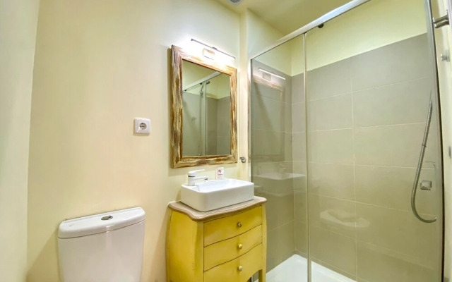 Faro Airport Flat 7 by Homing