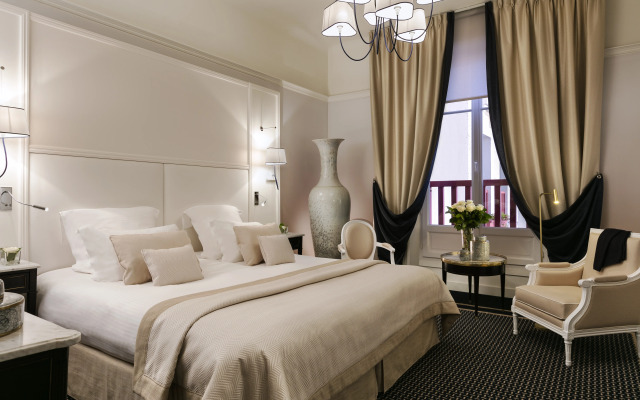 Hôtel Barrière l'Hermitage