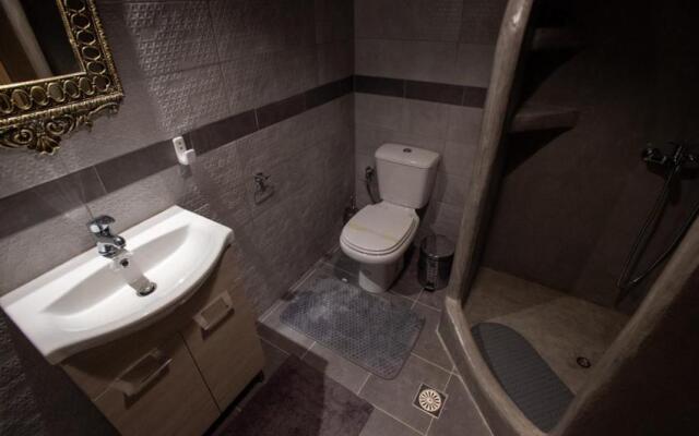 The Backyard Fisherman's House