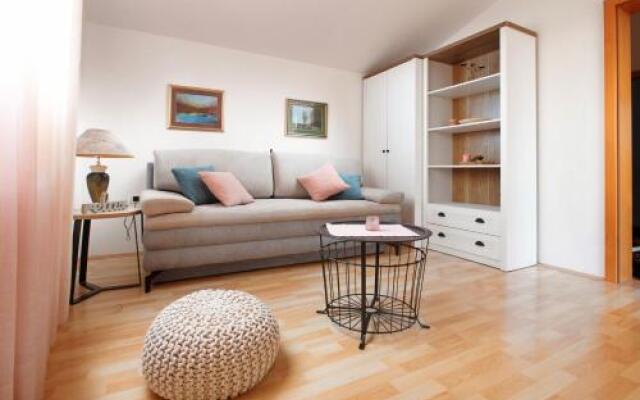 Apartments Irena