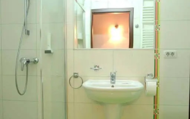 Hotel & Restaurant Trio