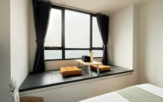 Studio Apartment Collins Boulevard Near Summarecon Mall Serpong