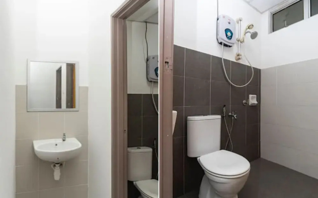 The Rooms Jb by OYO Rooms