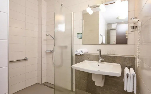 Weinhaus Am Schieferfels