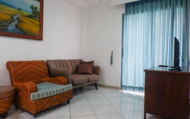 Spacious Classic 1BR Apartment at Taman Beverly