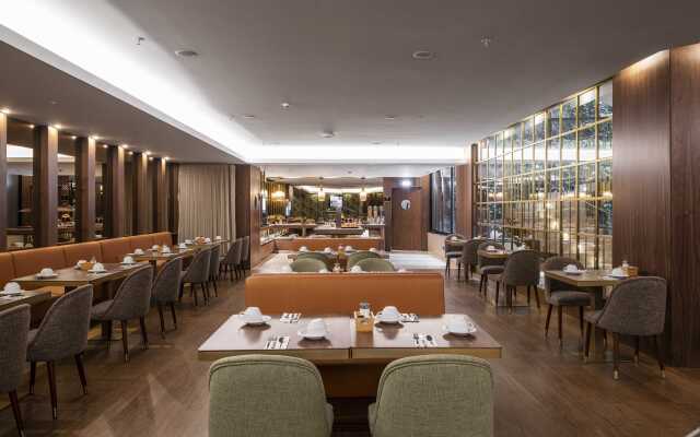 TURIM Oporto Hotel