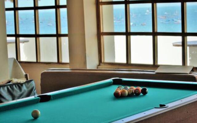 El Merlin at the Point