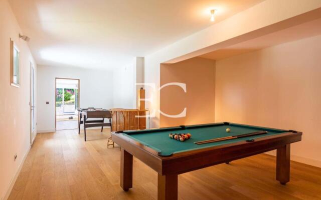 Easy Clés- Splendid 8 bedrooms property & pool