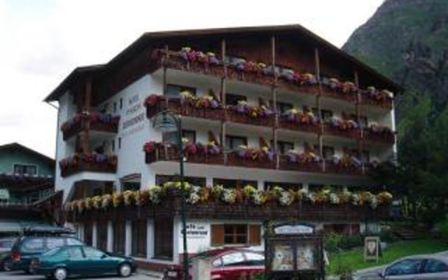 Hotel Zirbenhof