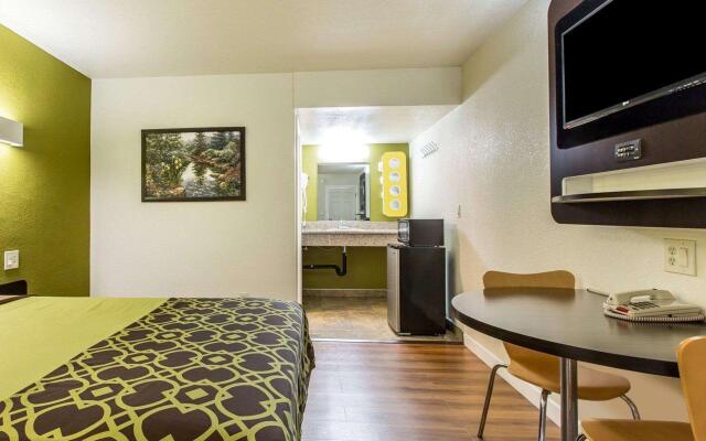 Rodeway Inn Downtown Hanford