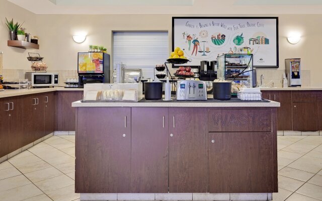 Ramada by Wyndham Lac La Biche