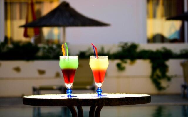 Stegna Sunrise Suite With Private Pool & sea View