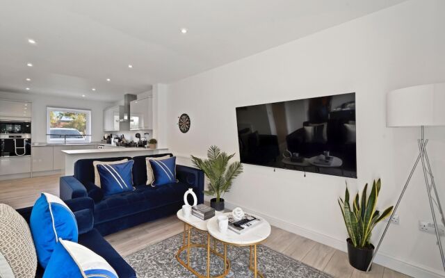 New Built House In Kent Sleeps 7