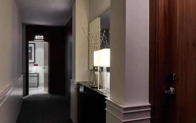 Room Mate Helen Berger Boutique