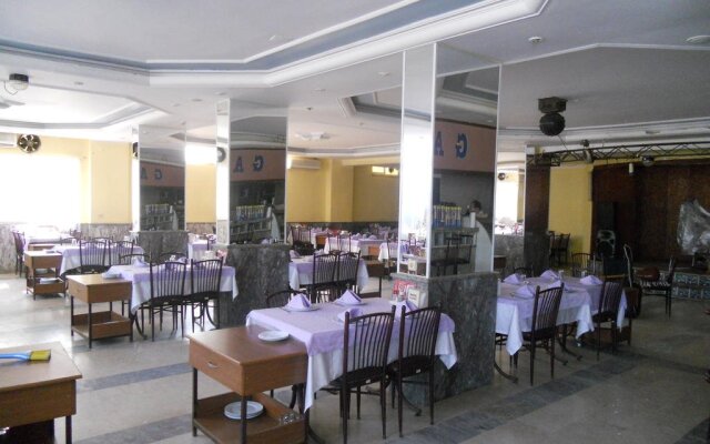 Baris Hotel
