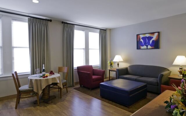 Commonwealth Park Suites Hotel