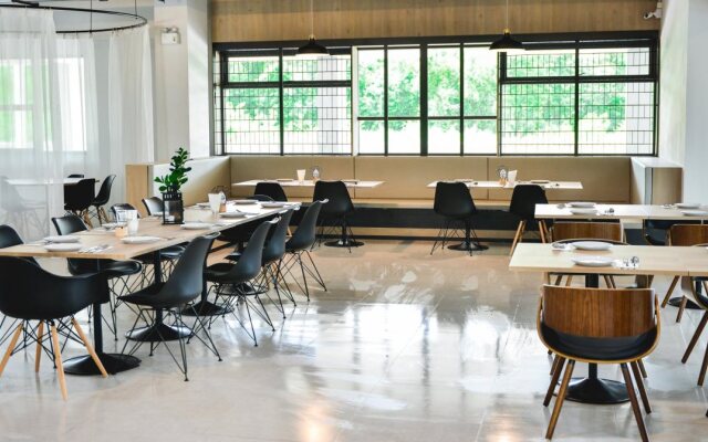 9D Sport Hotel (SHA Extra Plus)