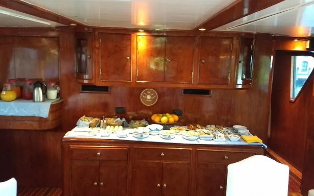 Yacht Fortebraccio Venezia