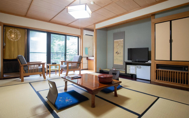 Shirataki Hotel