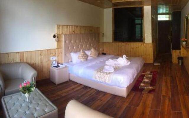 Hotel Himalayan River & Camping