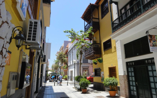 Ocean and Sun Studio Apartment