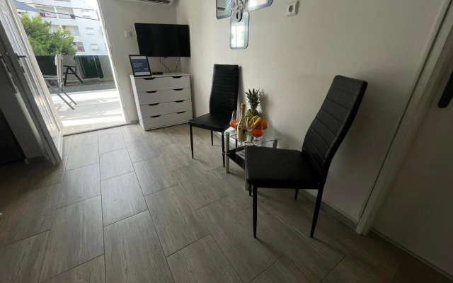 Apartment Matijas, 3 bedroom apt with terrace and PARKING