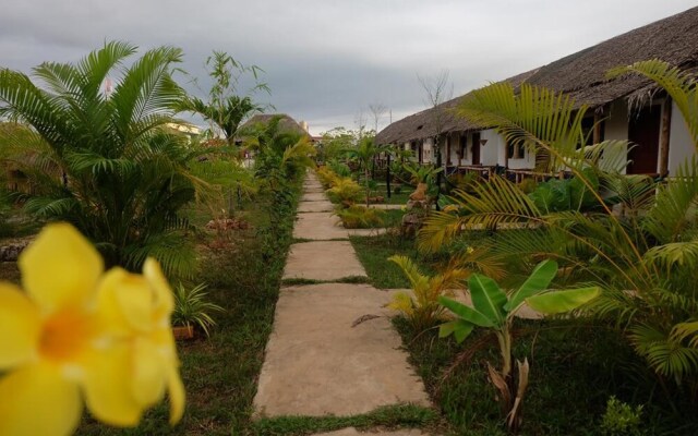 White Moon Bungalows