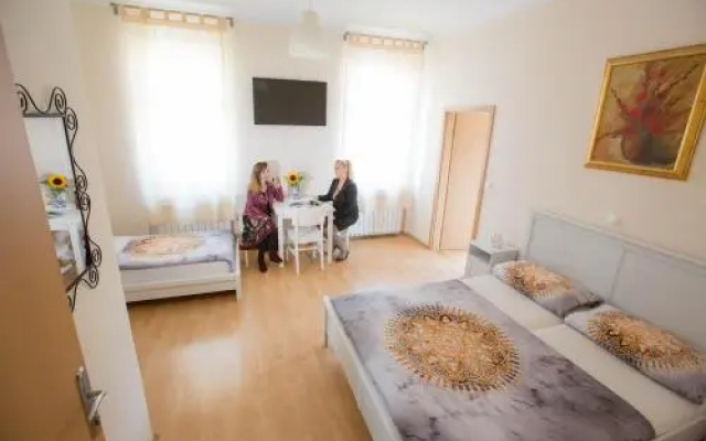 Hostel Sonce