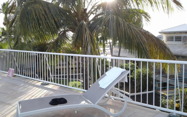 Studio, Piscine Et Vue Mer A La Marina
