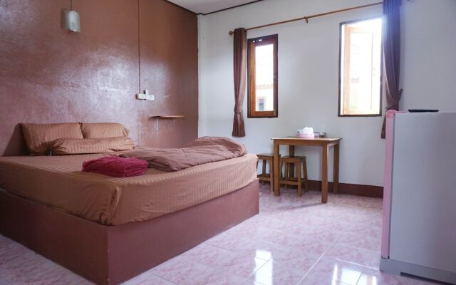 Ban Tontan Resort