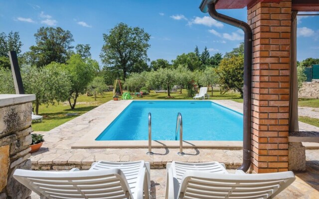 Amazing Home in Rovinj With 2 Bedrooms and Outdoor Swimming Pool