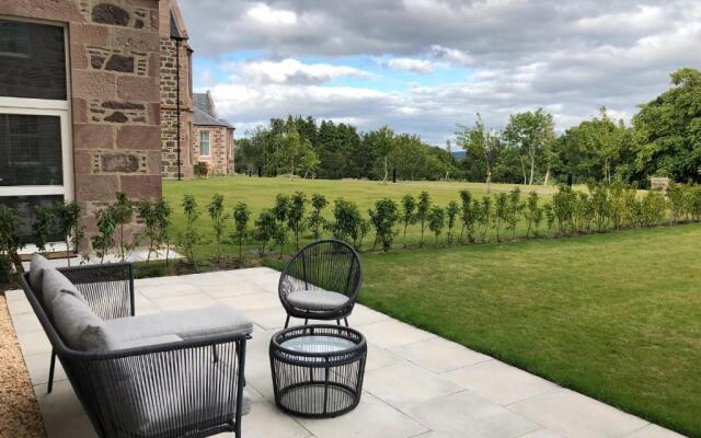 Great Glen Town House