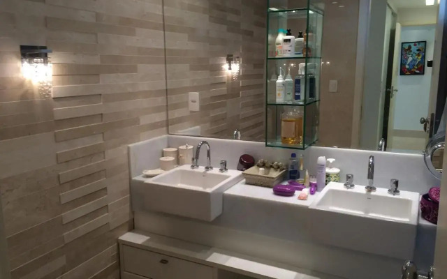 Apt Luxo 4 quartos Barra