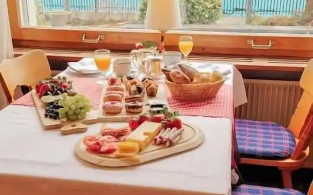 The Hotel Alpina